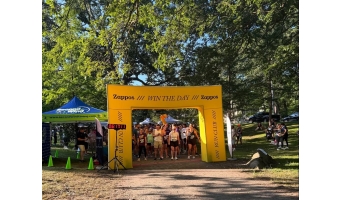 As Eye-Catching as the Event! The Custom Arch Designed for the 3rd Annual Hi-Neighbor 5K As Eye-Catching as the Event! The Custom Arch Designed for the 3rd Annual Hi-Neighbor 5K